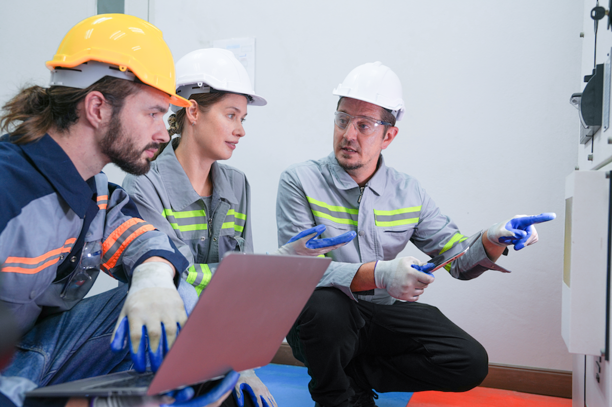 Silchester control panel design experts providing bespoke electrical control panel design and manufacturing.
